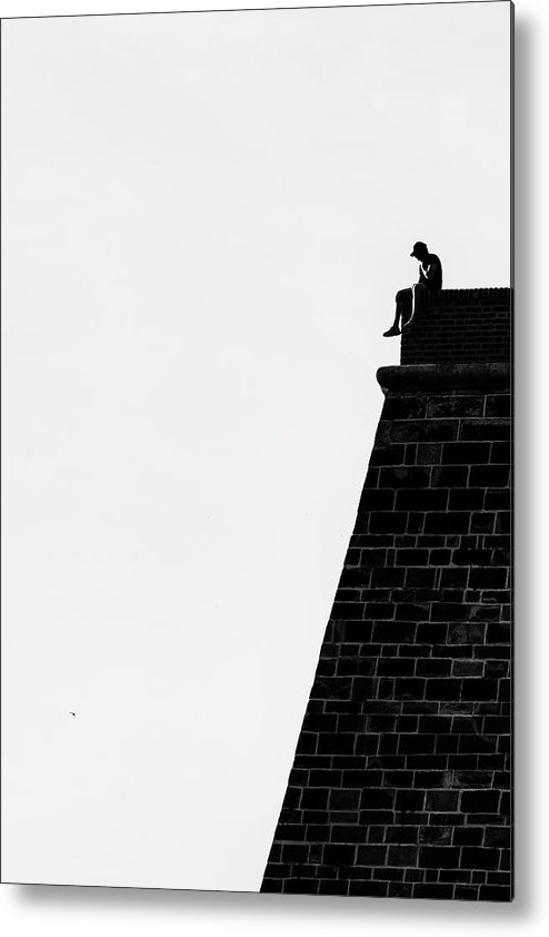 Small black and white print on an aluminum plate measuring 16 x 25 cm.