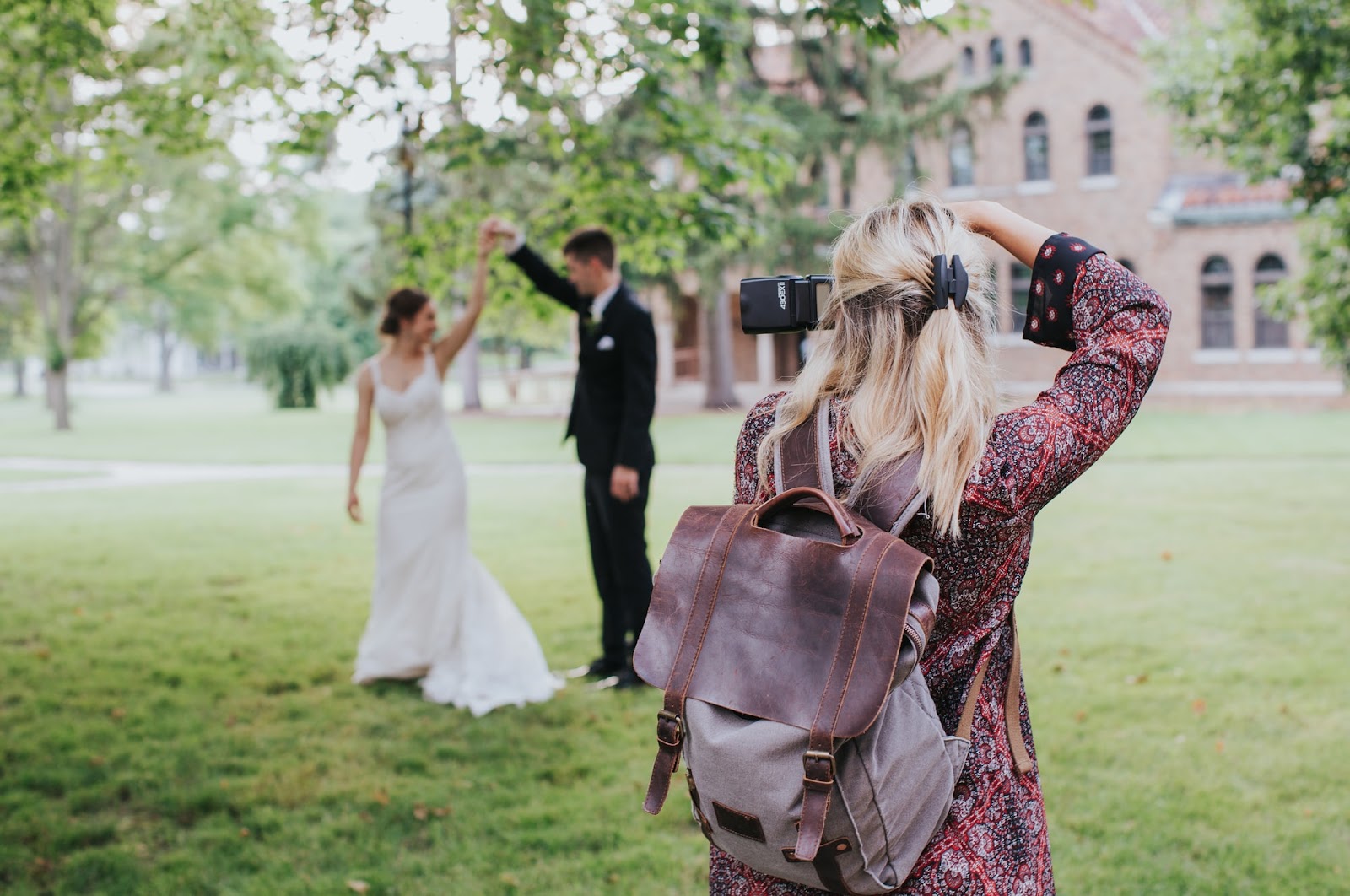 How to Choose the Right Wedding Photographer?